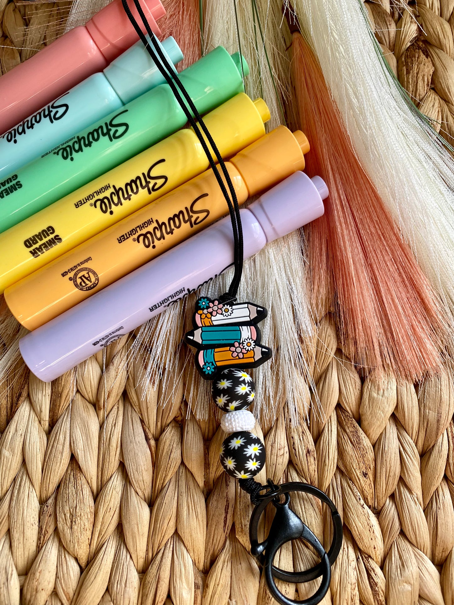 Retro Daisy Pencils - Lanyard